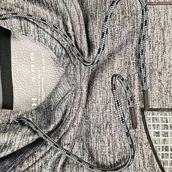 Under Armour ColdGear Sweatshirt w/hood - Picture 5 of 5